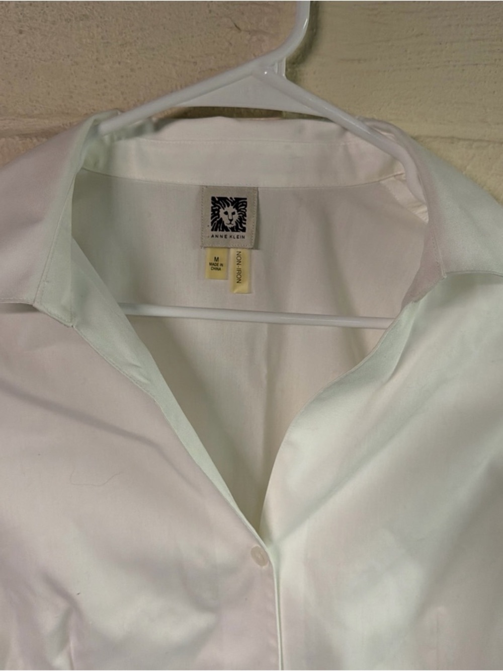 Anne Klein White Classics Button Down Shirt Women’s Medium - Picture 6 of 10